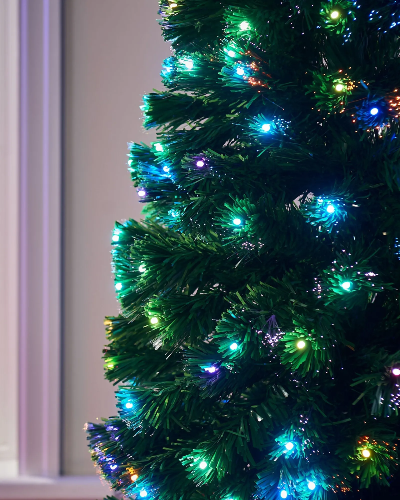 WeRChristmas Pre-Lit Fibre Optic Multi-Colour Christmas Tree, 5 Ft