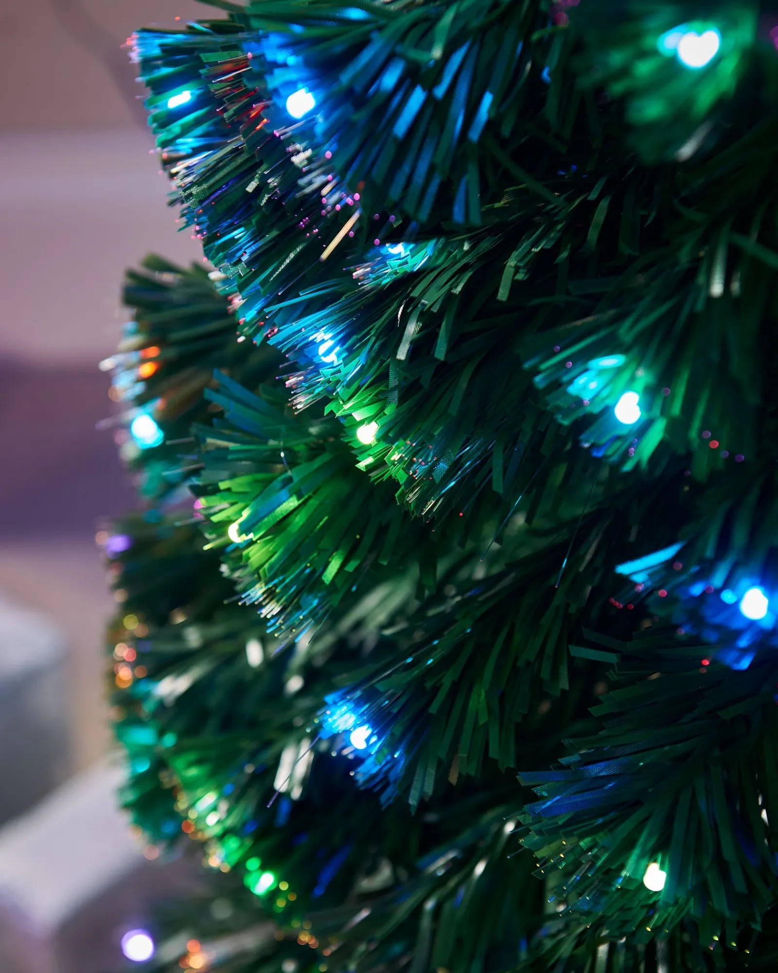 WeRChristmas Pre-Lit Fibre Optic Multi-Colour Christmas Tree, 5 Ft