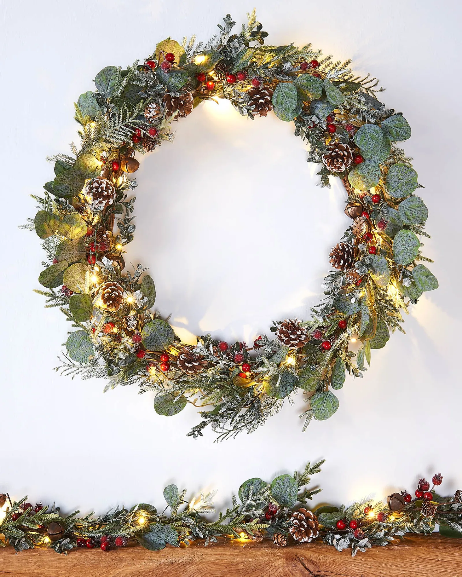 WeRChristmas Pre-Lit Frosted Eucalyptus Wreath, Pinecones & Berries, 76 Cm