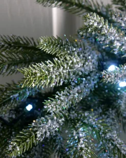 WeRChristmas Pre-Lit Frosted Fir Wreath, 50 Cm
