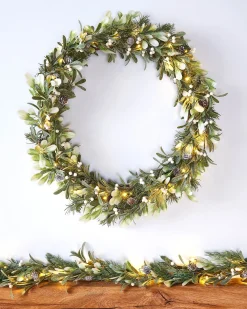 WeRChristmas Pre-Lit Frosted Mistletoe Wreath, 76 Cm