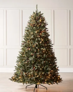 WeRChristmas Pre-Lit Full Bodied Decorated Snow Flocked Christmas Tree, 6 Ft