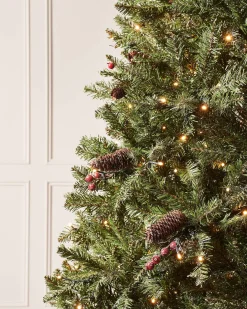 WeRChristmas Pre-Lit Full Bodied Decorated Snow Flocked Christmas Tree, 7 Ft