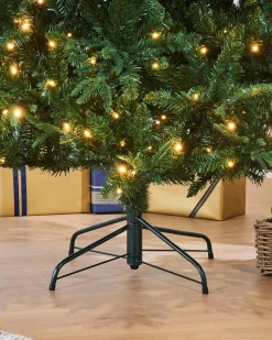 WeRChristmas Pre-lit Grand Alaskan Fir Christmas Tree, 6 Ft