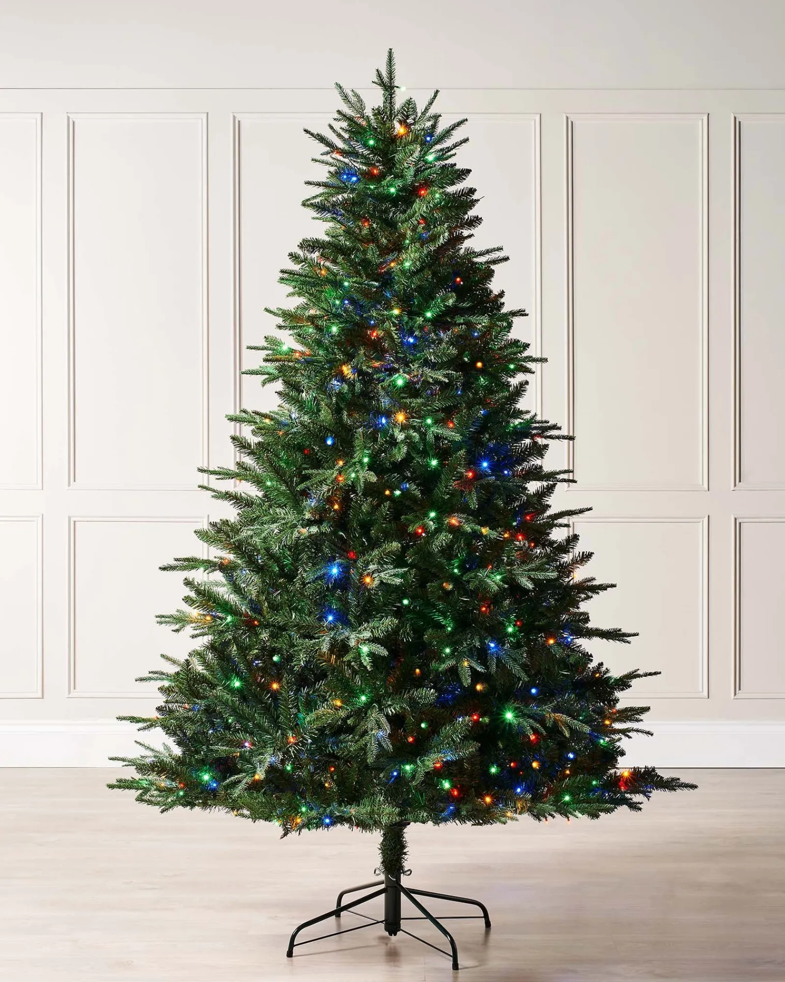 WeRChristmas Pre-lit Grand Alaskan Fir Christmas Tree, Dual Warm White, 8 Ft