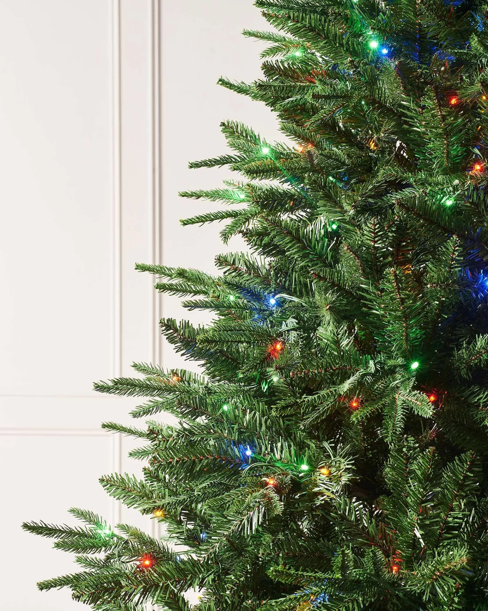 WeRChristmas Pre-lit Grand Alaskan Fir Christmas Tree, Dual Warm White, 9 Ft
