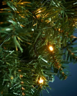 WeRChristmas Pre-Lit Majestic Wreath, 1 M