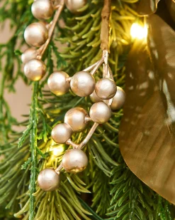 WeRChristmas Pre-Lit Mixed Tip Wreath, Pinecones & Berries, 76 Cm