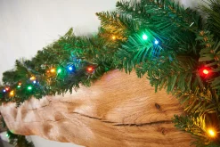 WeRChristmas Pre-Lit Multi-Coloured LEDs Garland, 9 Ft