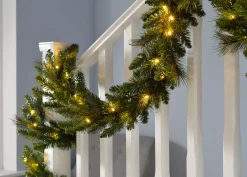 WeRChristmas Pre-Lit Multi-Function Garland, 9 Ft