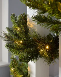 WeRChristmas Pre-Lit Multi-Function Garland, 18 Ft