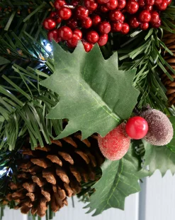 WeRChristmas Pre-Lit Natural Decorated Wreath, Pinecones & Berries, 60 Cm