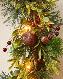 WeRChristmas Pre-Lit Natural Mixed Tip Wreath, 60 Cm