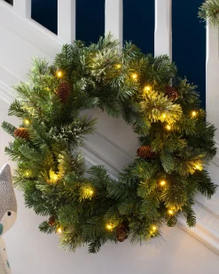 WeRChristmas Pre-Lit Natural Pine Wreath, 60 Cm