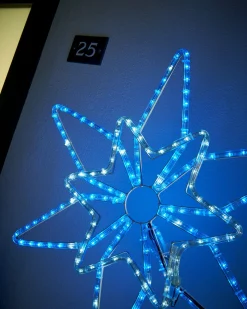 WeRChristmas Pre-Lit Northern Star Rope Light Silhouette, Blue/White, 64 Cm