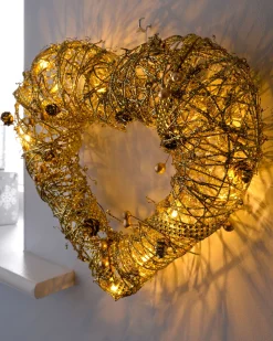 WeRChristmas Pre-Lit Rattan Heart Wreath, 33 Cm