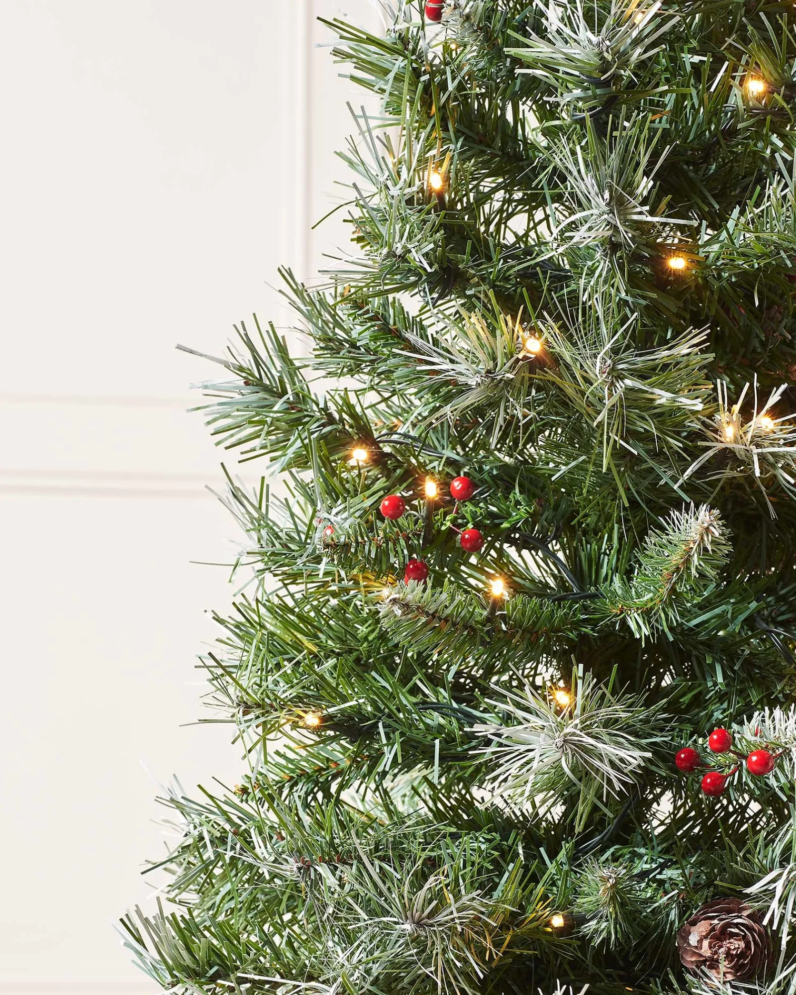 WeRChristmas Pre-Lit Scandinavian Blue Spruce Christmas Tree, 4 Ft