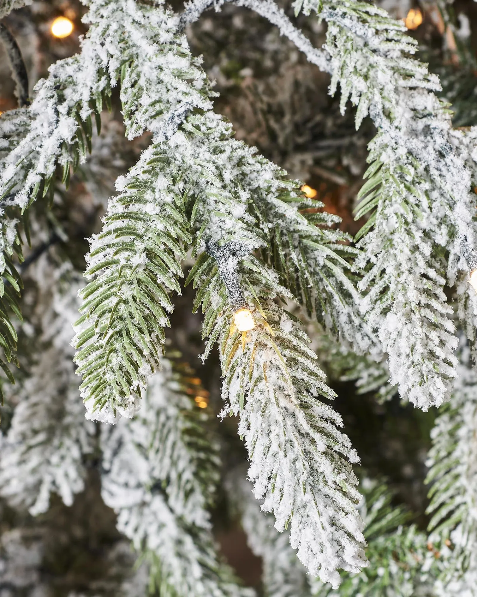 WeRChristmas Pre-Lit Snow Flocked Christmas Tree, 7.5 Ft