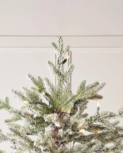 WeRChristmas Pre-Lit Snow Flocked Fraser Fir Christmas Tree, 6 Ft