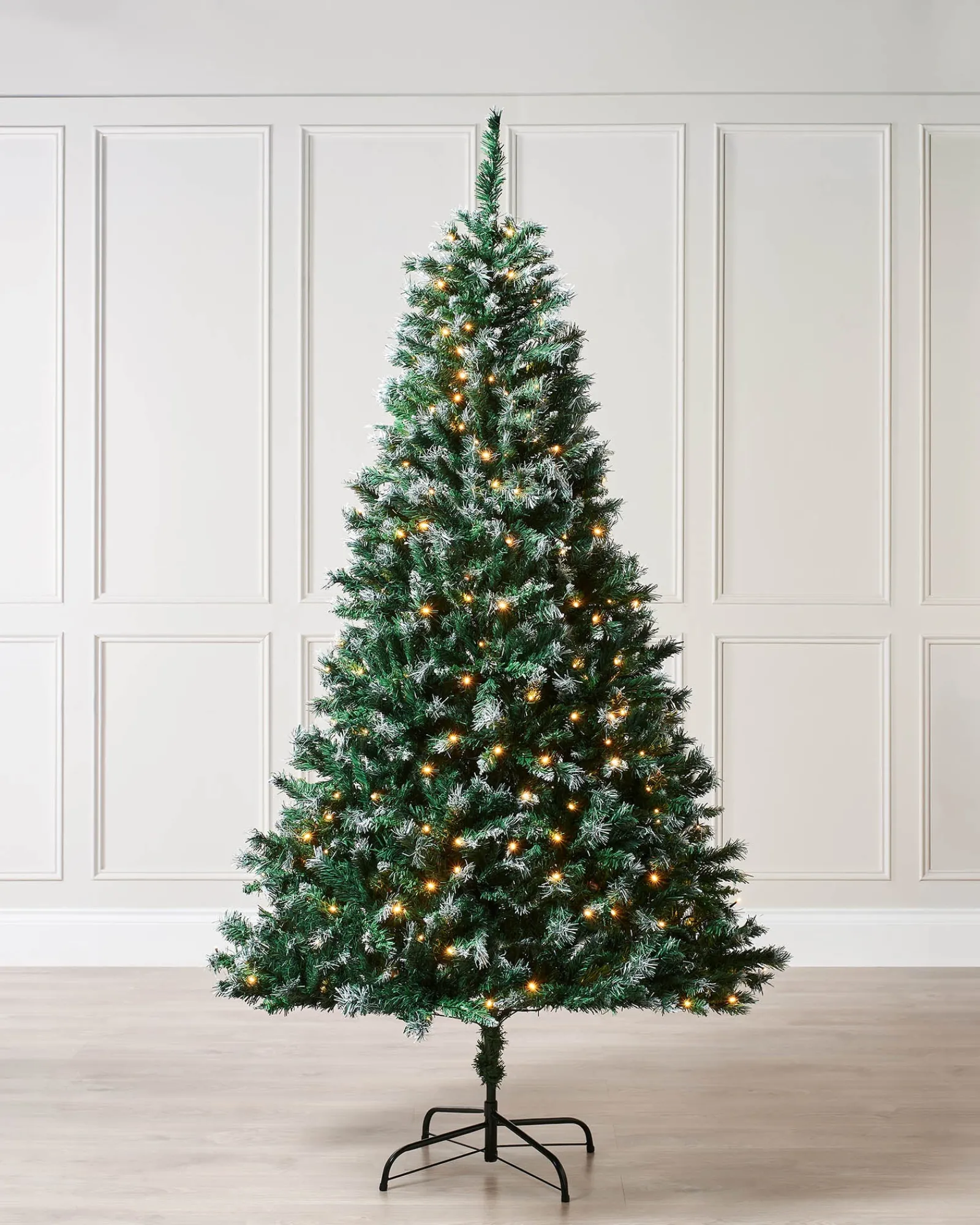 WeRChristmas Pre-Lit Snow Flocked Mixed Pine Christmas Tree, 6 Ft