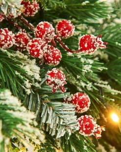 WeRChristmas Pre-Lit Snow Flocked Mixed Tip Garland, 9 Ft