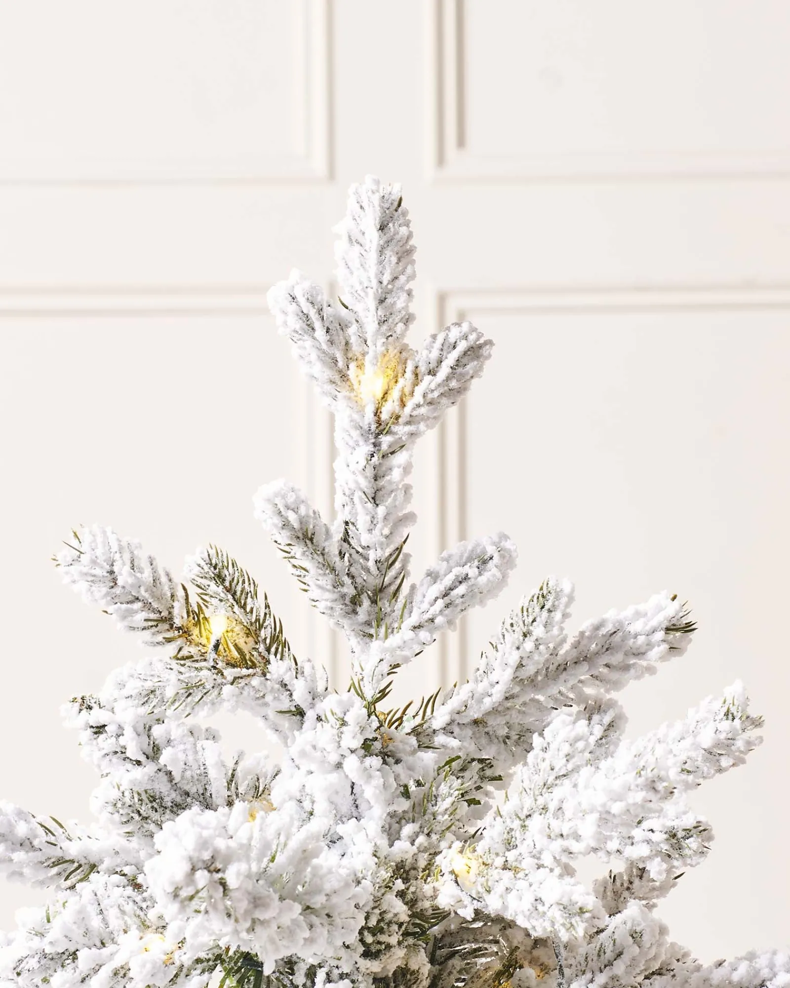 WeRChristmas Pre-Lit Snow Flocked Potted Christmas Tree, 3 Ft