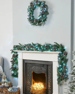 WeRChristmas Pre-Lit Snow Flocked Wreath, Pinecones, 60 Cm