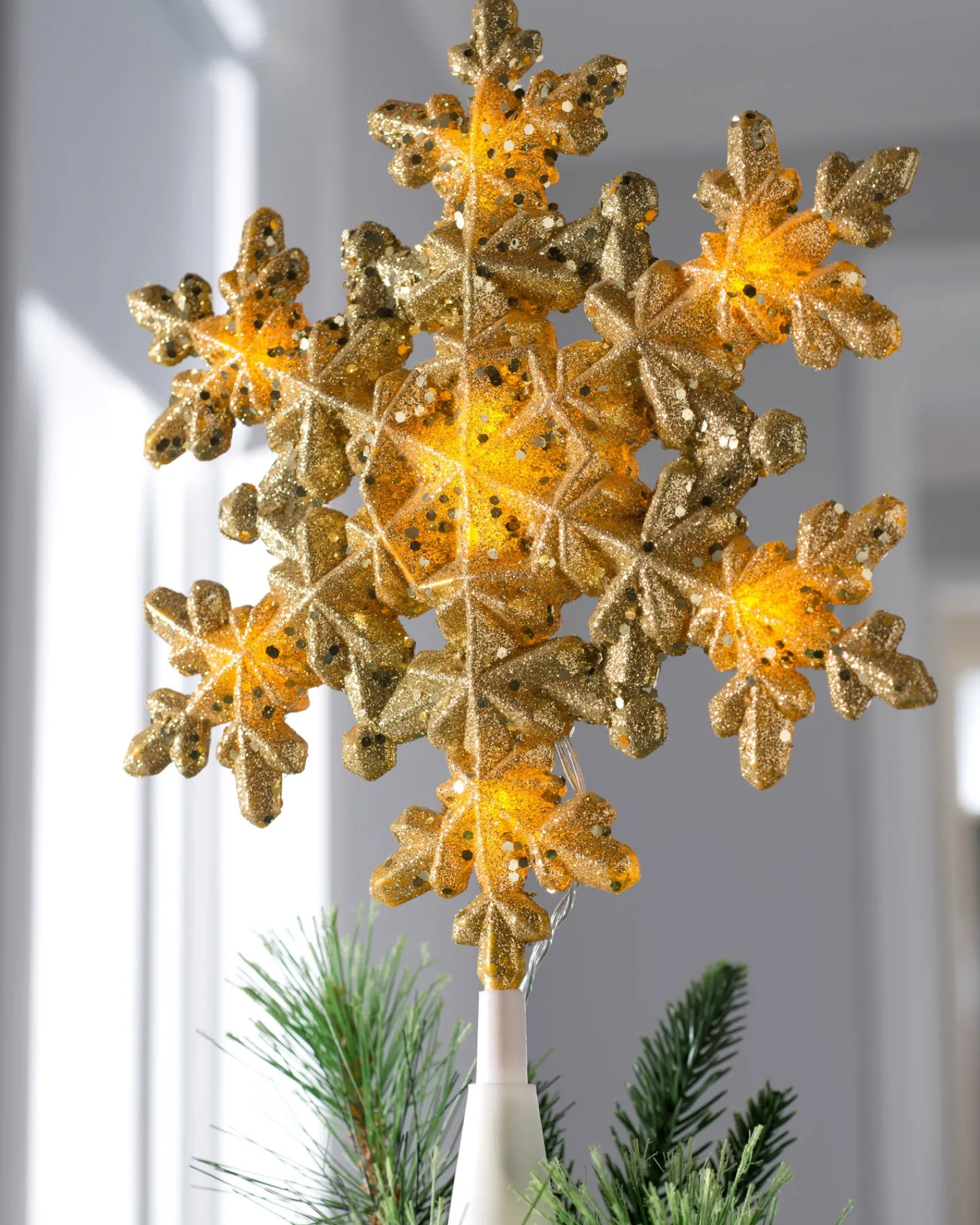WeRChristmas Pre-Lit Snowflake Christmas Tree Topper, Gold, 29 Cm