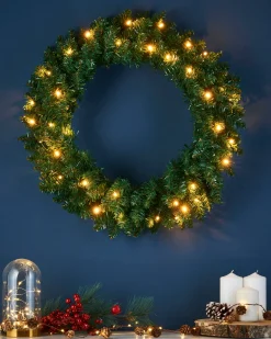 WeRChristmas Pre-Lit Timberland Spruce Wreath, 60 Cm
