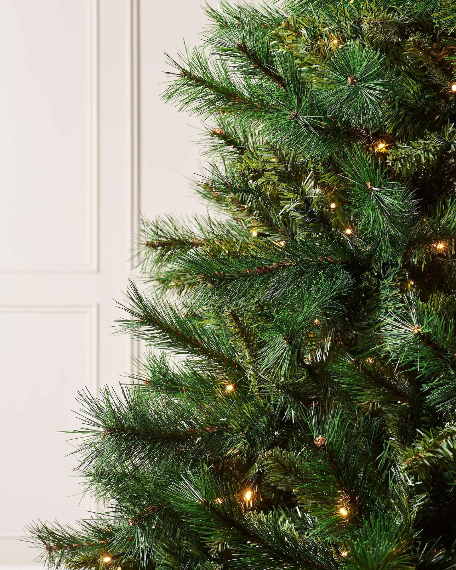 WeRChristmas Pre-Lit Victorian Pine Christmas Tree, 5 Ft