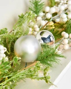 WeRChristmas Pre-Lit White Berry Mixed Tip Garland, 9 Ft