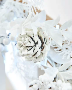 WeRChristmas Pre-Lit White Garland, 9 Ft