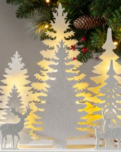 WeRChristmas Pre-Lit Winter Scene, 26 Cm