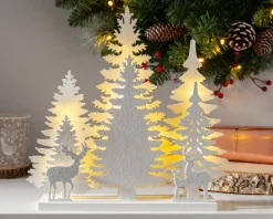 WeRChristmas Pre-Lit Winter Scene, 26 Cm
