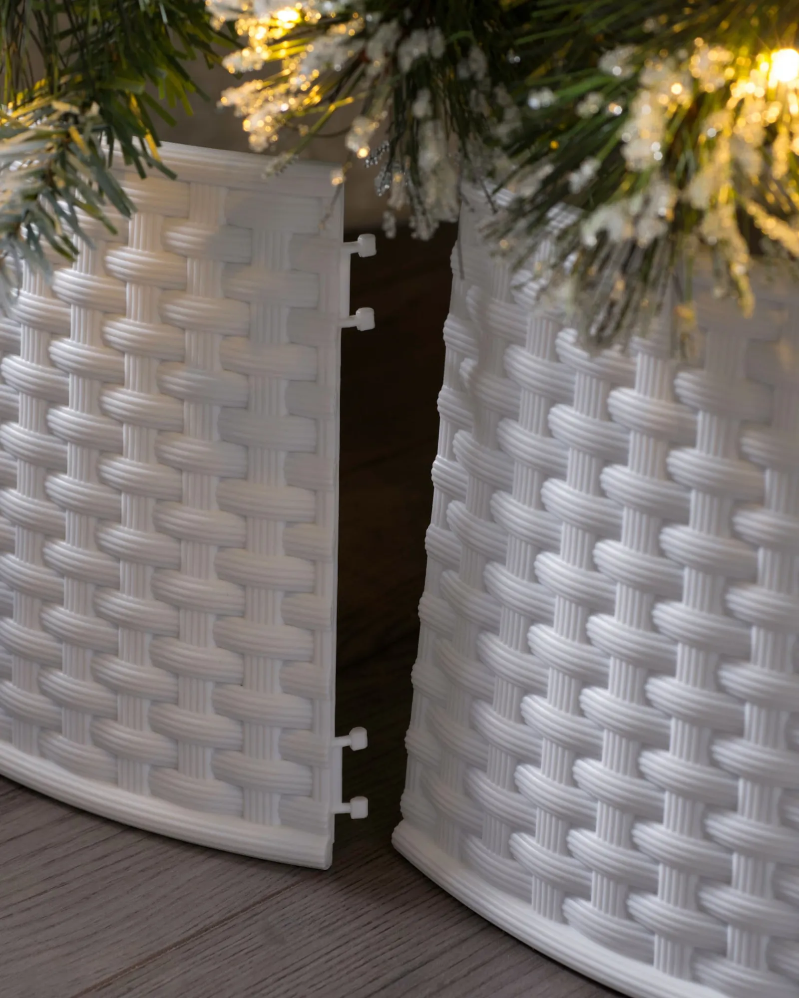 WeRChristmas Rattan Effect Tree Collar, White, 65 Cm
