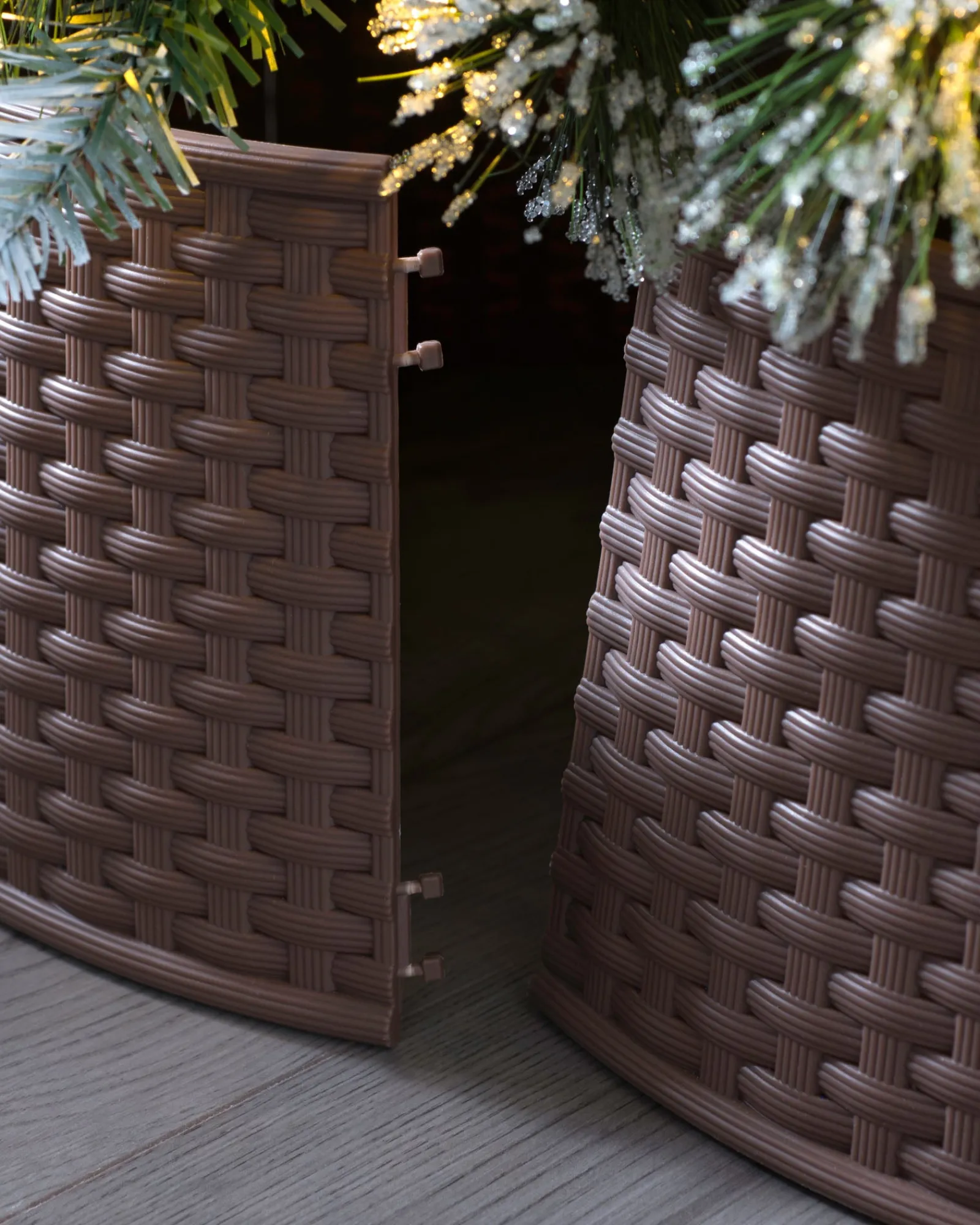 WeRChristmas Rattan Effect Tree Collar, Brown, 65 Cm