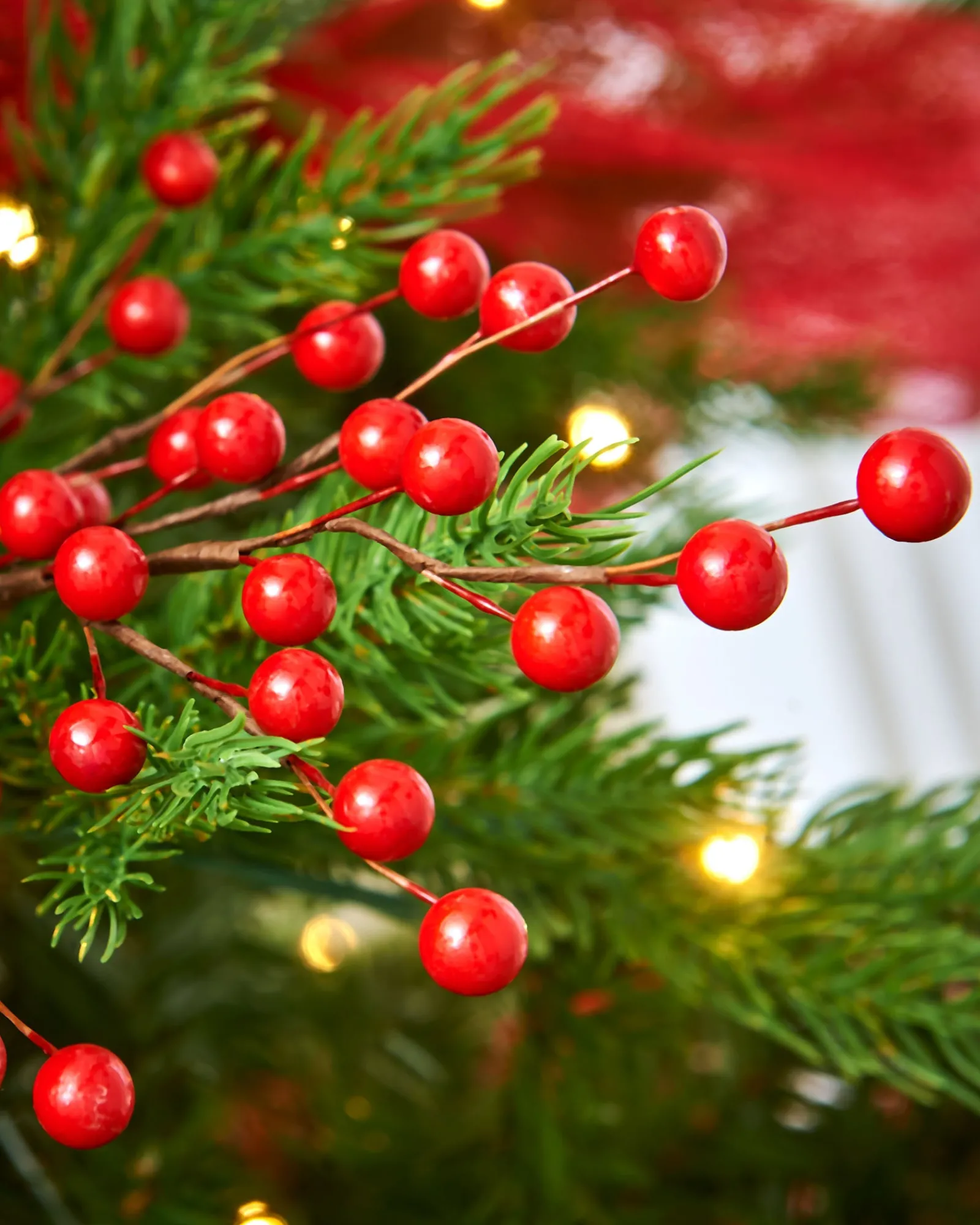 WeRChristmas Red Berry Christmas Tree Spray, 45 Cm