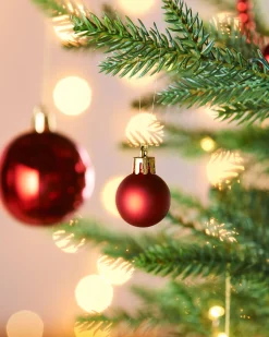 WeRChristmas Red Shatterproof Baubles, 36 Pack, 3 Cm