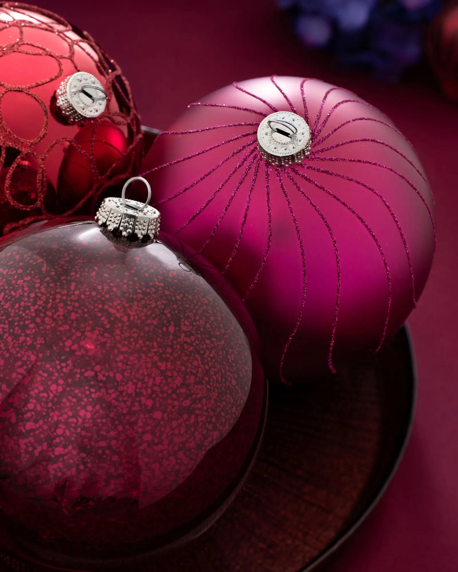 WeRChristmas Ruby Glass Baubles, 3 Pack, 13 Cm