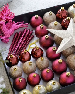 WeRChristmas Ruby/Gold Shatterproof Baubles Set, 50 Pack, 6 Cm