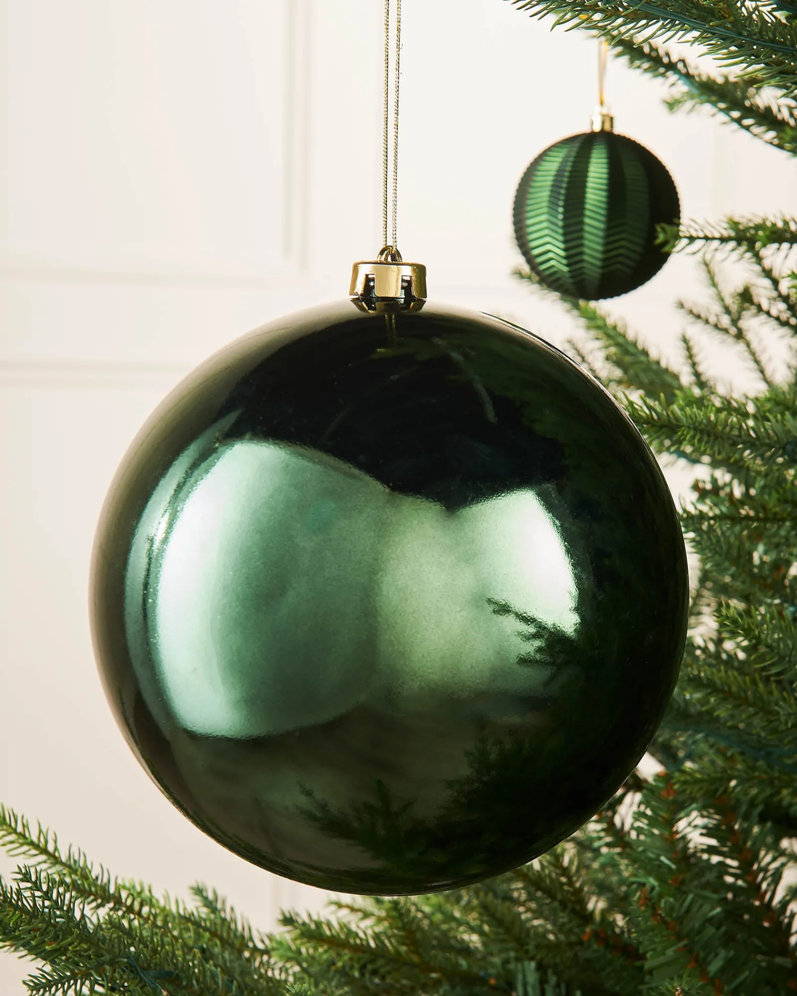 WeRChristmas Sage Green Large Gloss Shatterproof Bauble, 20 Cm