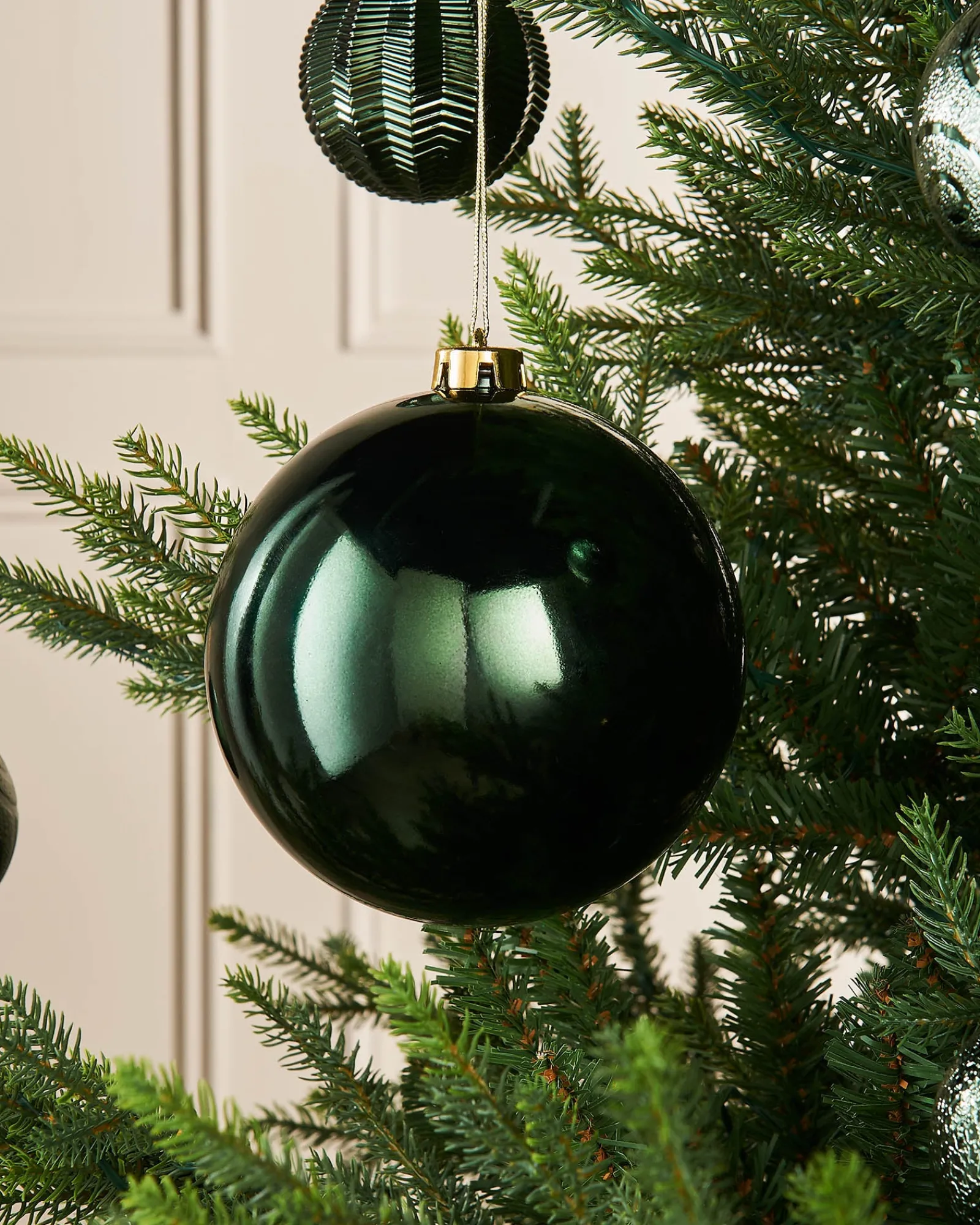 WeRChristmas Sage Green Large Gloss Shatterproof Bauble, 15 Cm