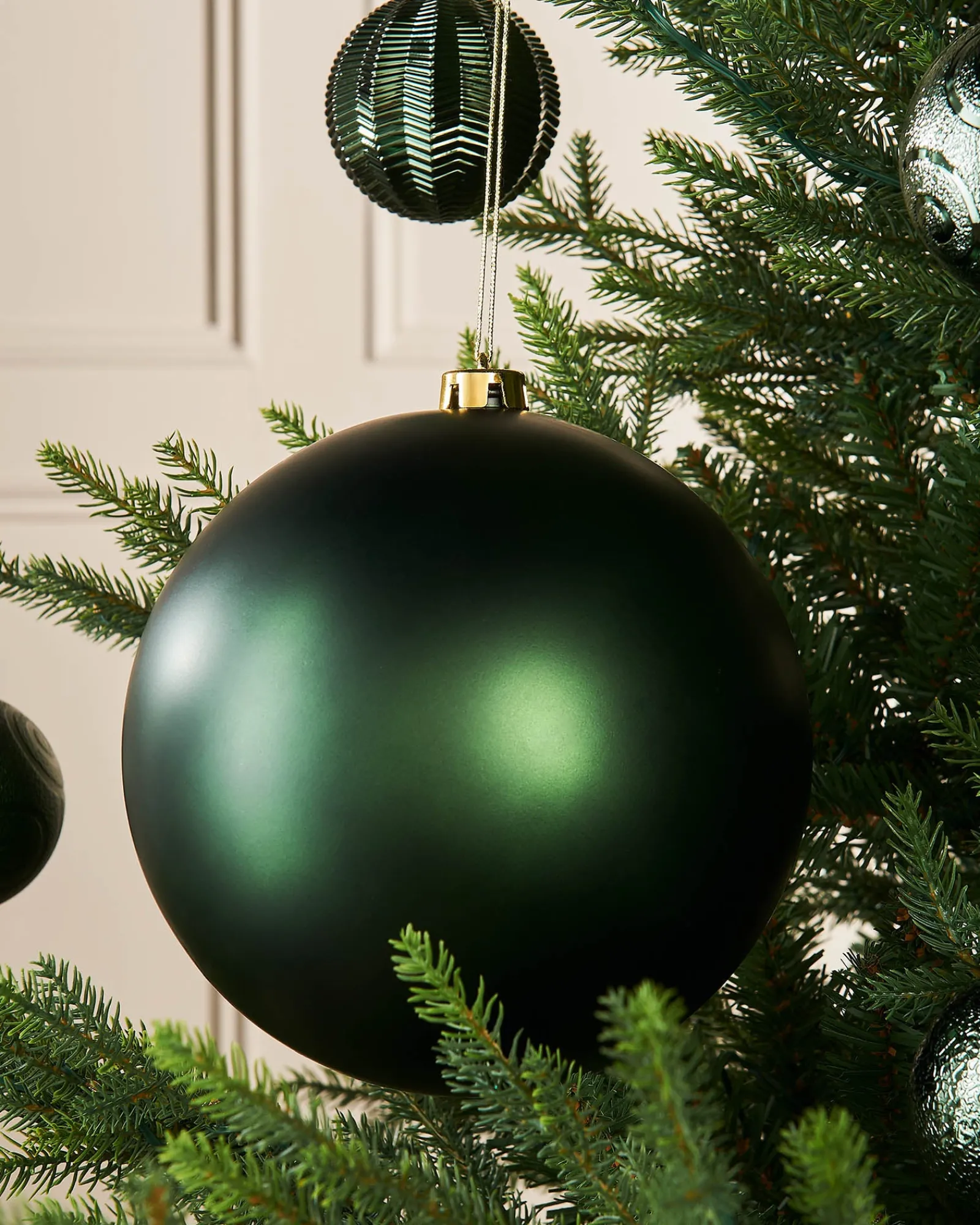 WeRChristmas Sage Green Large Matt Shatterproof Bauble, 20 Cm