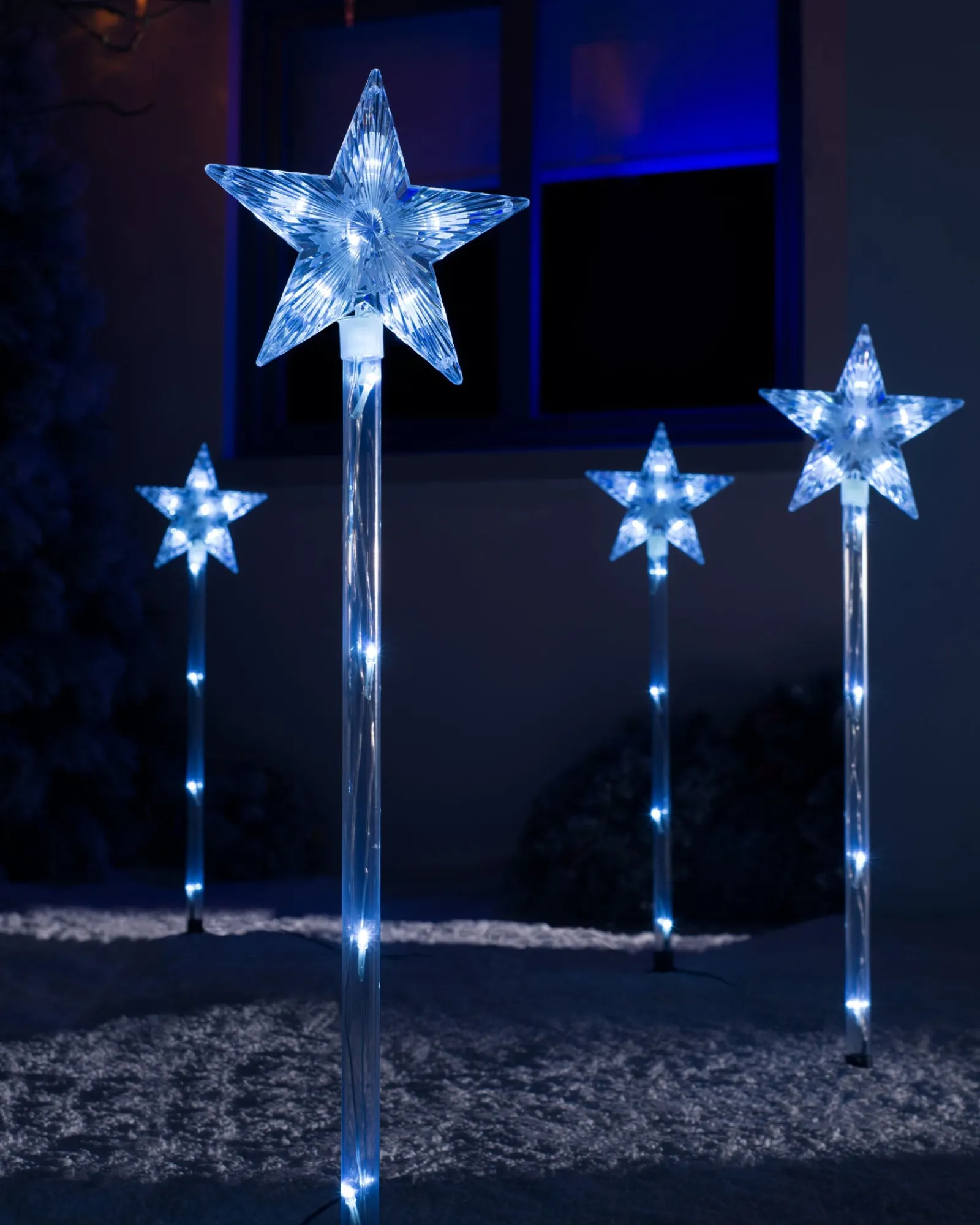 WeRChristmas Set Of 4 Connectable Star Pathway Stake Lights, Bright White, 77 Cm