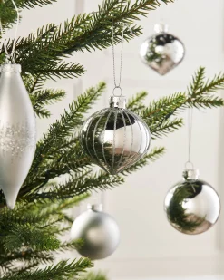 WeRChristmas Silver Glass Baubles, 20 Pack