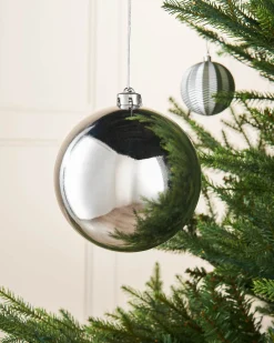 WeRChristmas Silver Large Gloss Shatterproof Bauble, 15 Cm