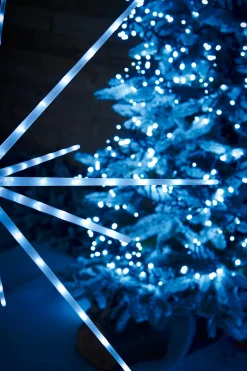 WeRChristmas Starburst Pathway Stake Light, Ice White, 98 Cm