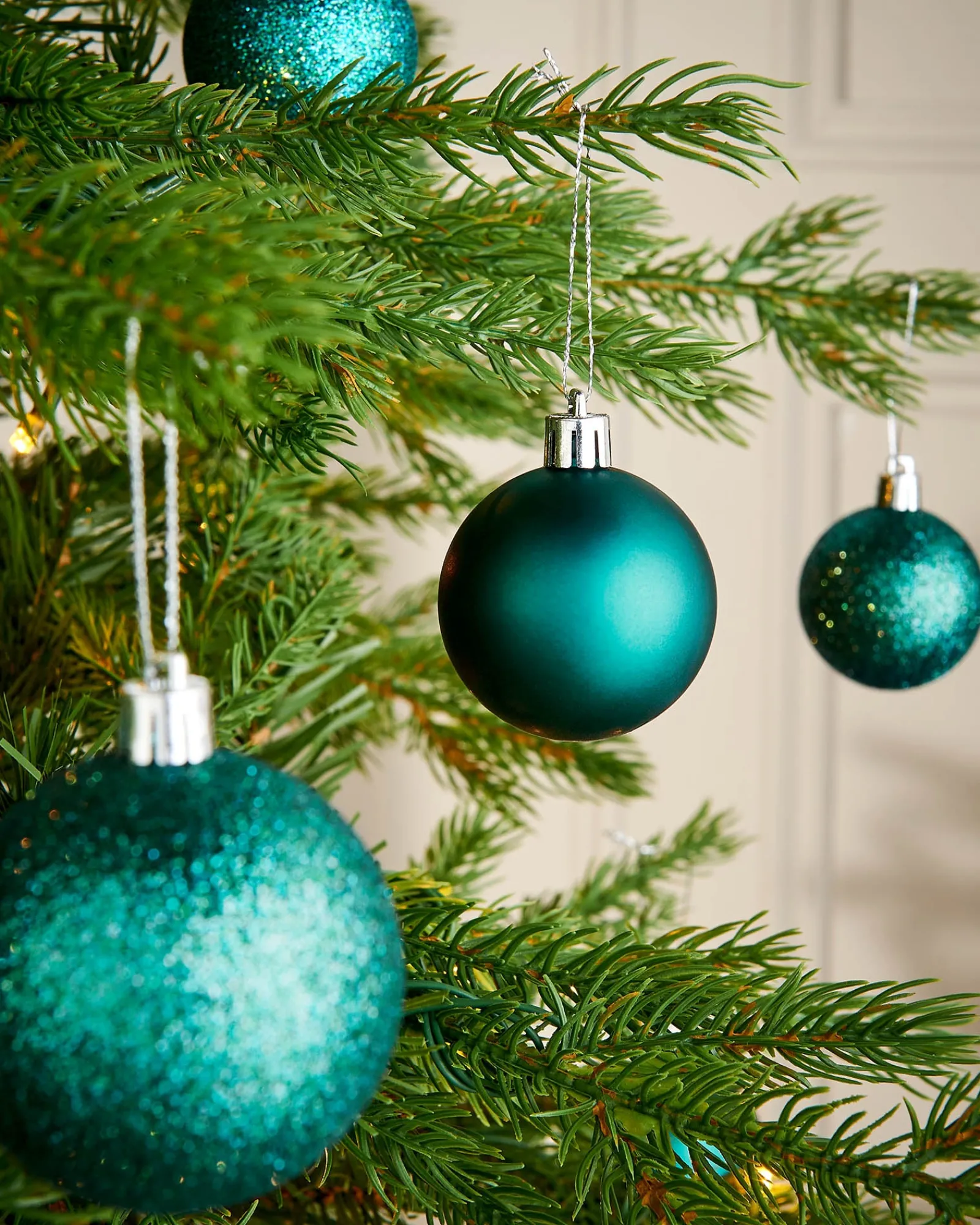 WeRChristmas Teal Shatterproof Bauble, 50 Pack