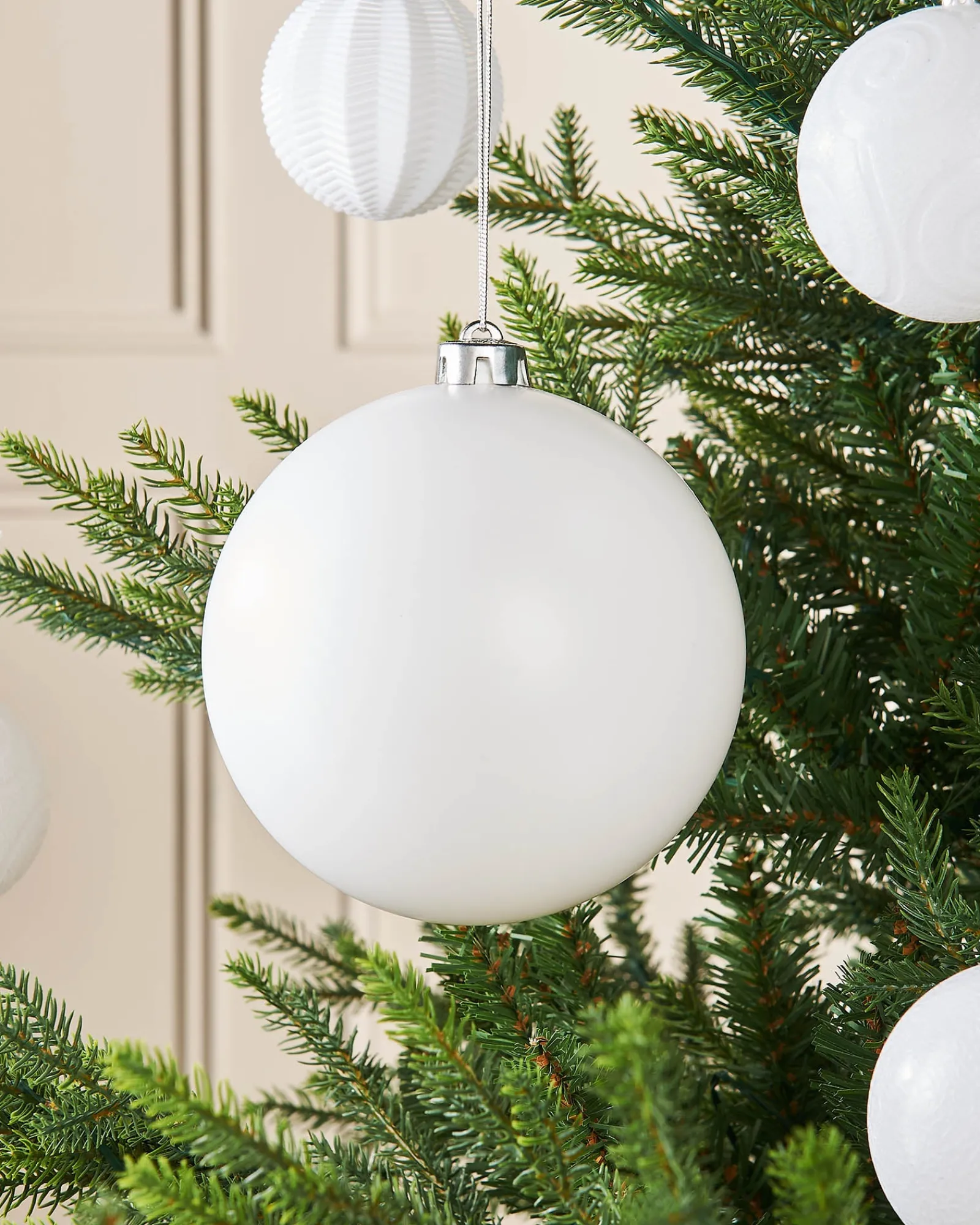 WeRChristmas White Large Matt Shatterproof Bauble, 15 Cm