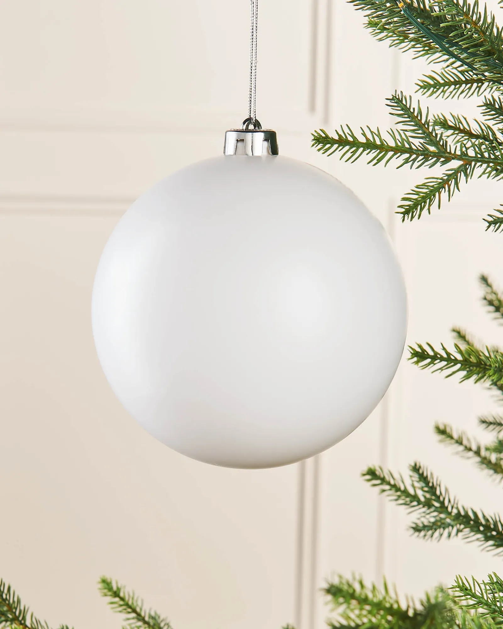 WeRChristmas White Large Matt Shatterproof Bauble, 15 Cm